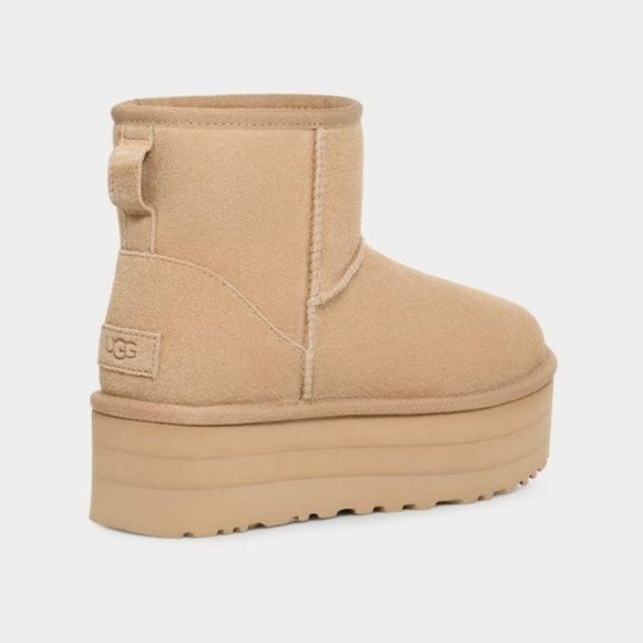 UGG Womens Classic Mini Platform Boot - Picture 4 of 5